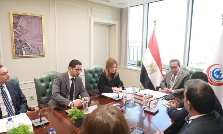 وزير الصحة يبحث مع جامعة الدول العربية سبل تعزيز التعاون الصحي العربي المشترك