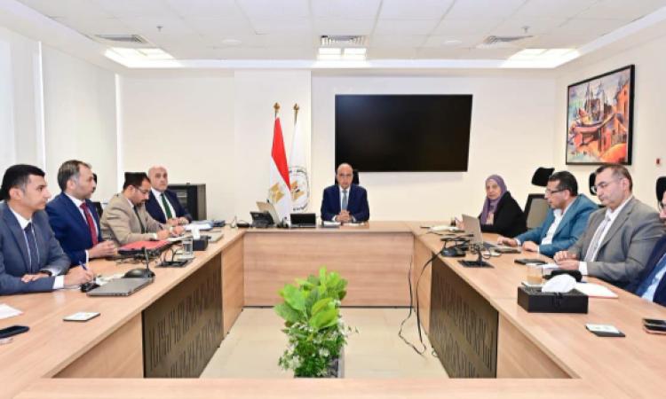 وزير الري يتابع جهود التحول الرقمي والتوأمة الرقمية بالوزارة